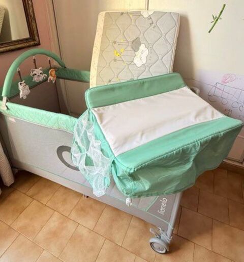 lit parapluie matelas Toulon (83)