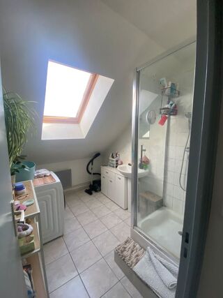  Appartement à louer 3 pièces 65 m²