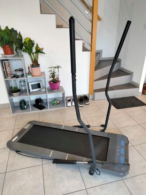 tapis de marche avec ceinture et divers petits accessoires 250 La Celle-sur-Morin (77)