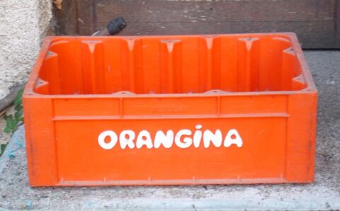 Bac casier range 24 bouteilles Orangina (vintage 15 Monflanquin (47)