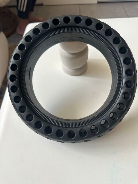 Pièces et équipements Moto - Scooter - Quad Pneu moto - roues moto  occasion Eybens 38320