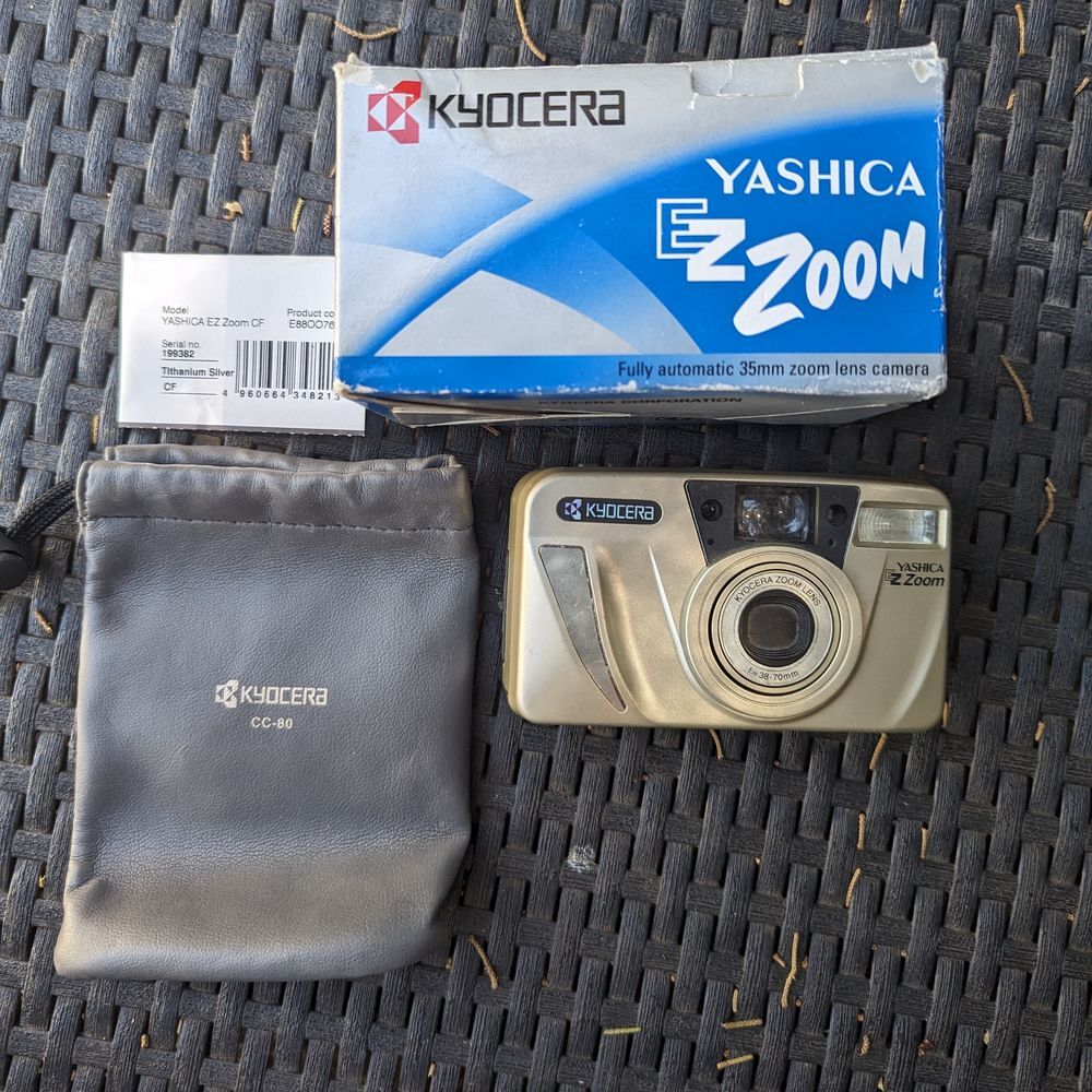 Appareil photo Kyocera Yashica Photos/Video/TV
