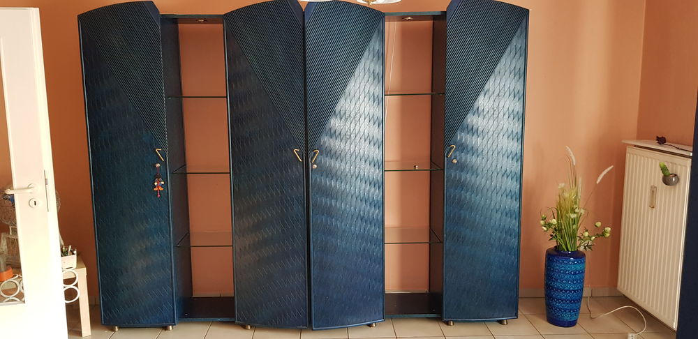 Salle &agrave; manger en rotin artisanal par SCHUTZ Allemagne Meubles