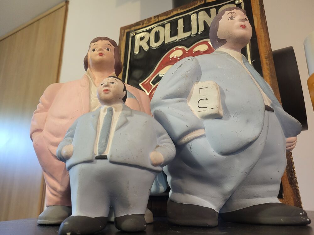 Statue vintage L'Aquilone Italie ? Homme, Femme et Enfant ? 