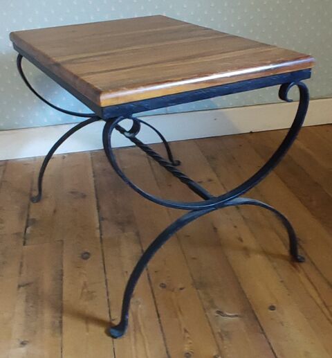 Table d'appoint 0 Charbonni�res-les-Bains (69)