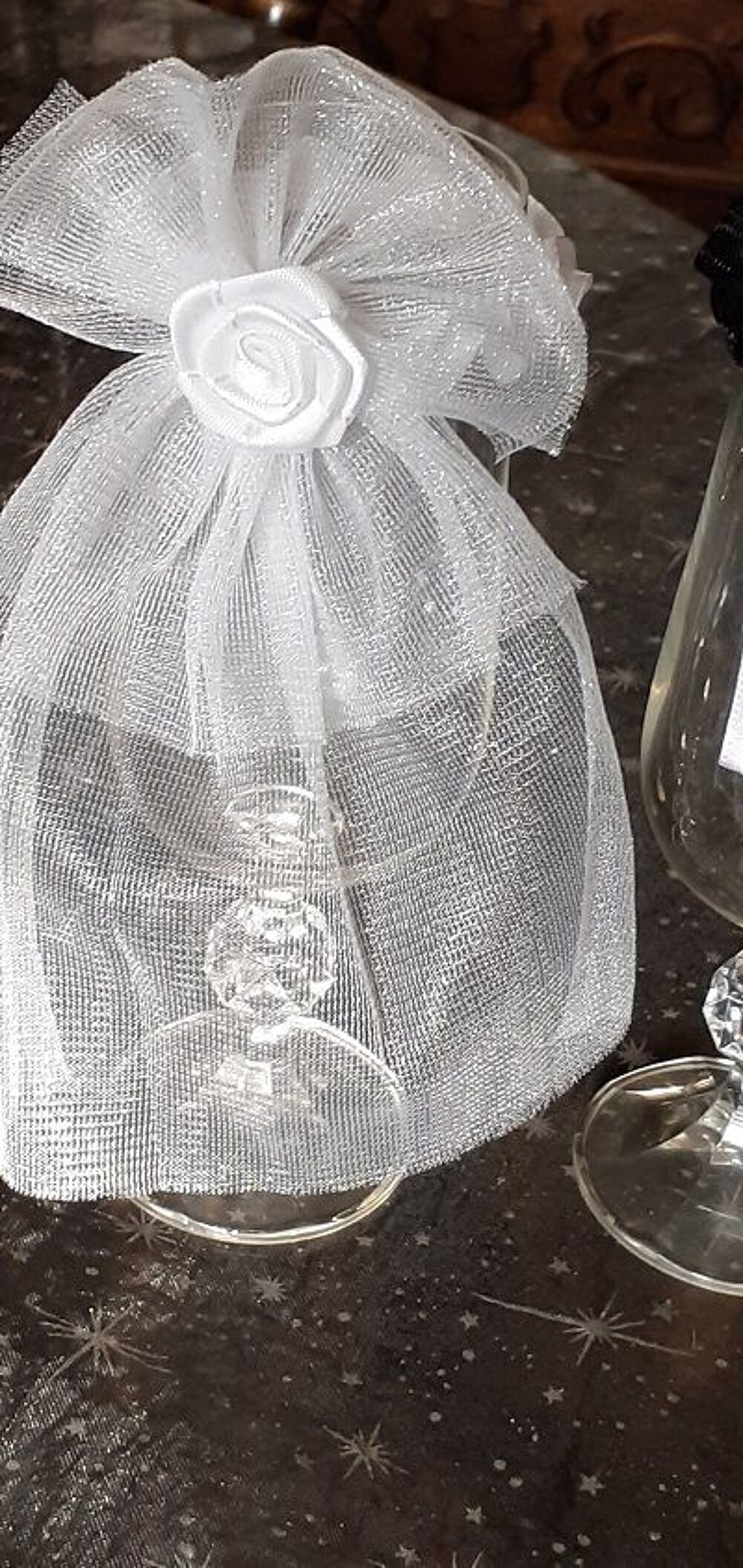 D&eacute;coration pour les verres de mariage Décoration