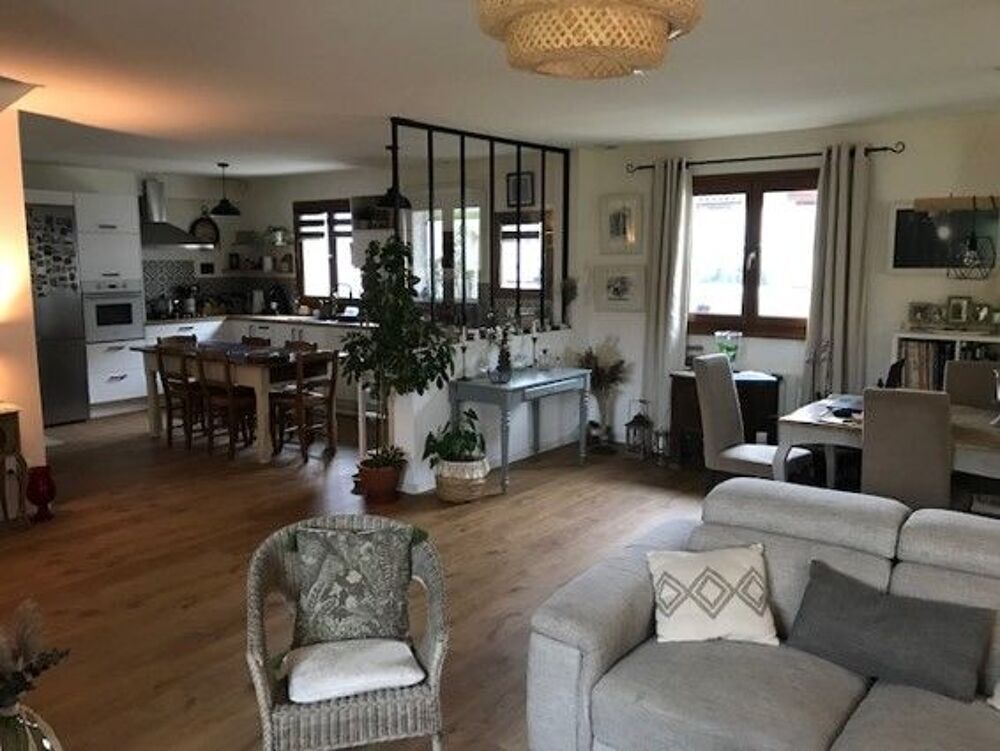Vente Maison Belle et grande maison 6 pièces vallée du Grésivaudan Domène Domène