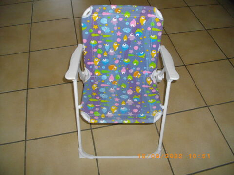 PETIT FAUTEUIL PLIABLE POUR ENFANT 10 Perros-Guirec (22)