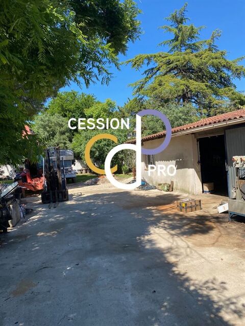 LOCAL D'ACTIVIT&Eacute; DE 100 M&sup2; SUR UN TERRAIN DE 810 M&sup2; &Agrave; C&Eacute;DER SUR NIMES 548000 30000 Nimes