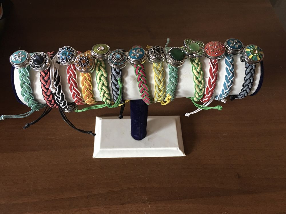 Bracelets multicolores Bijoux et montres
