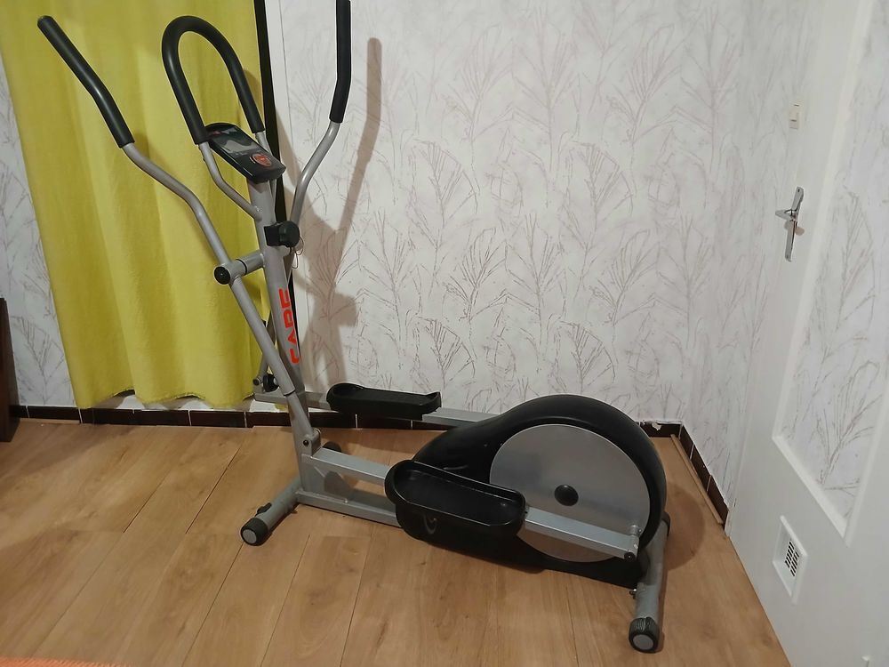 V&eacute;lo elliptique CARE V�los