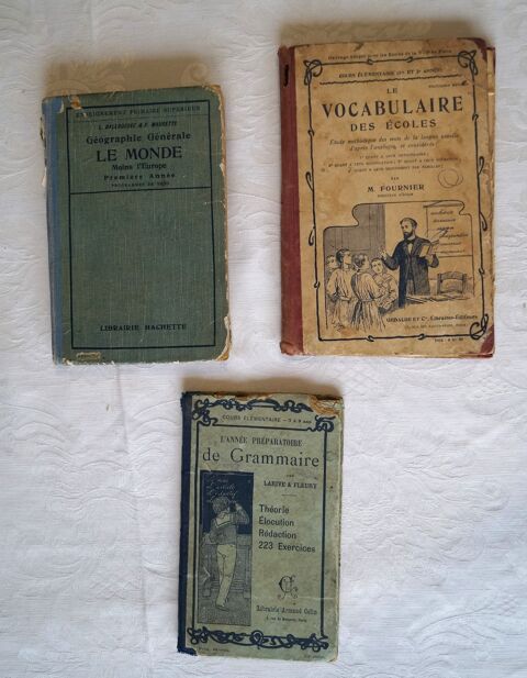 LIVRES SCOLAIRES ANCIENS DE 1908 -1911- 1928 5 Besanon (25)