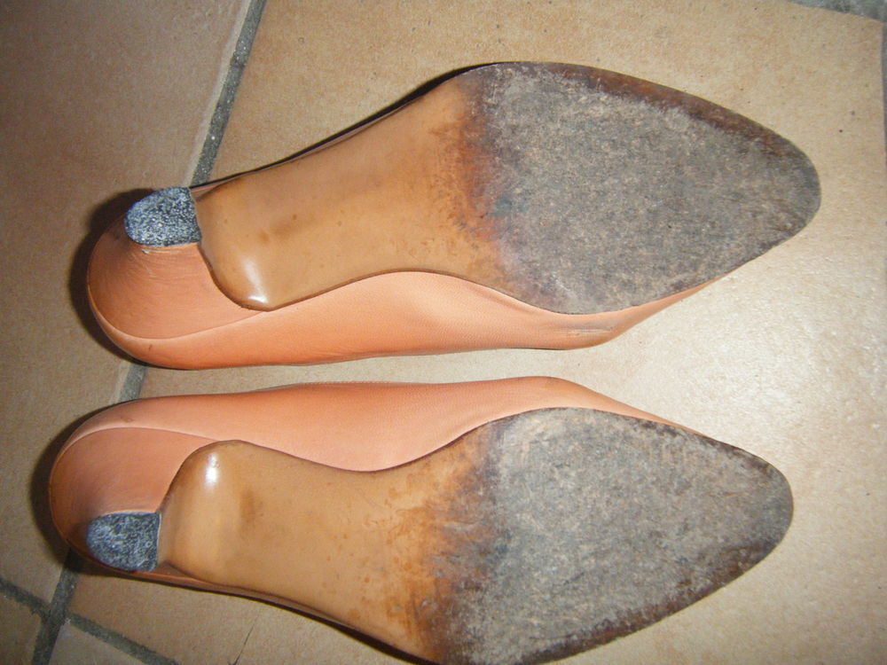 chaussure taille 37 l&eacute;g&egrave;rement &eacute;rafl&eacute;e Chaussures