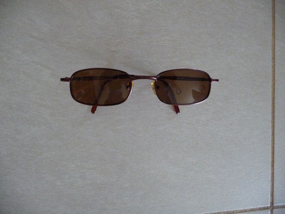 lunettes de soleil marron Sports