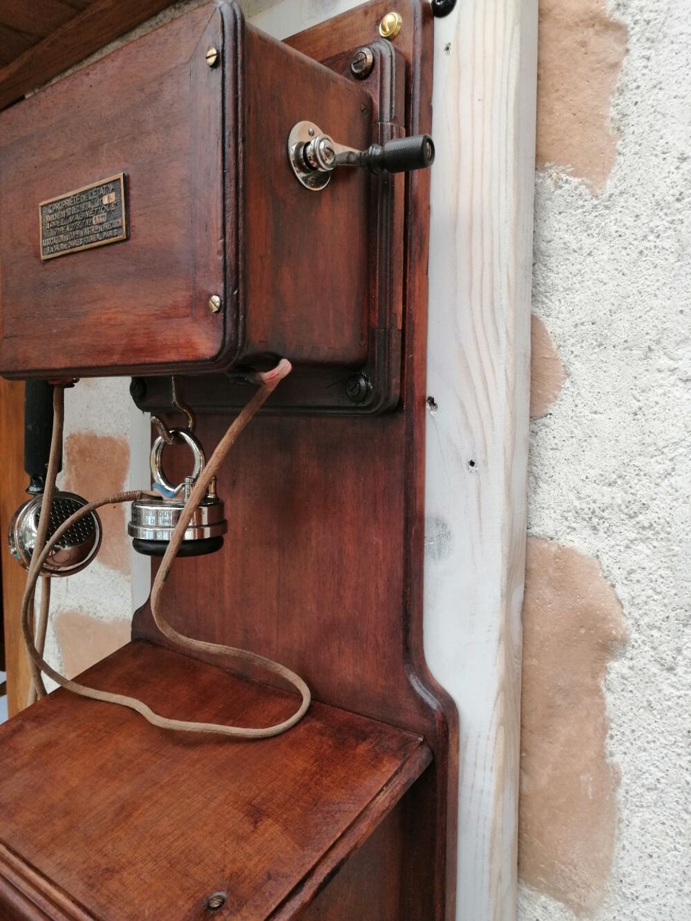 T&eacute;l&eacute;phone d'&eacute;poque bois 