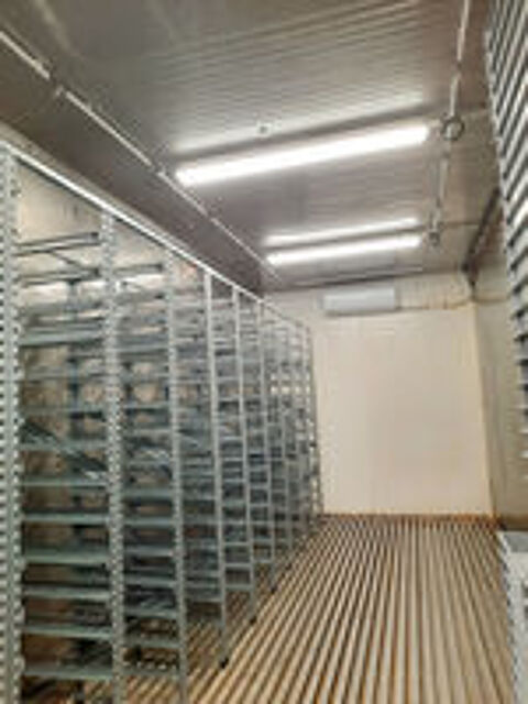   Container id�al pour y faire de l'�levage ou de la culture.
