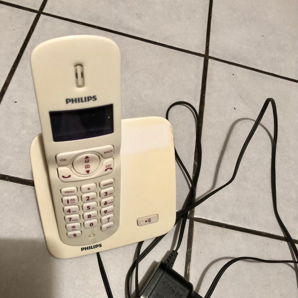 T&eacute;l&eacute;phone sans fil. Téléphones et tablettes