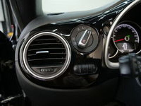 COCCINELLE II COCCINELLE CABRIOLET 1.2 TSI 105 COUTURE DSG7 2012 occasion 69330 Pusignan