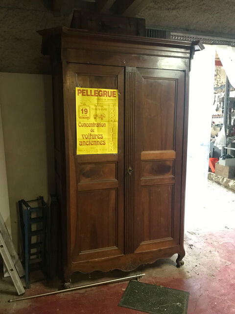 ARMOIRE AVEC ÉTAGÈRES 0 Romagne (33)