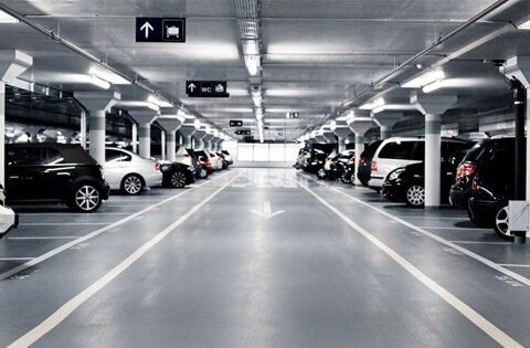  Parking / Garage  louer 10 m