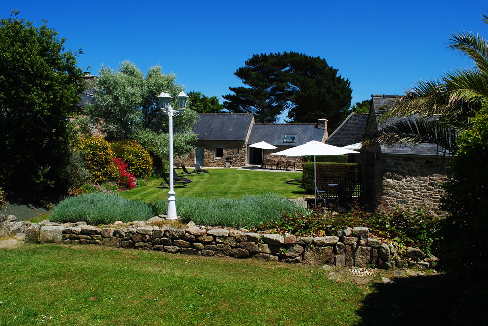   Grande maison avec piscine chauffée au bord de la mer Bretagne, Plouguin (29830)
