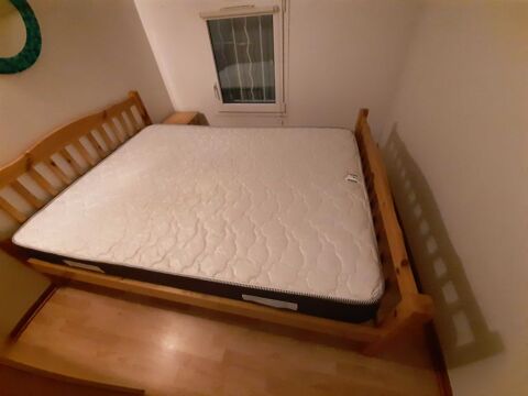 Matelas 140x190 tr�s propre casi neuf 50 Vias (34)