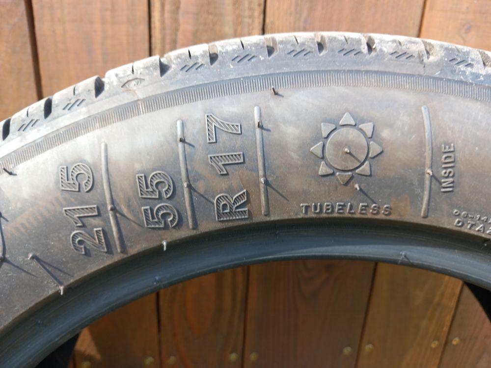 pneus 215/55/R17 Bricolage