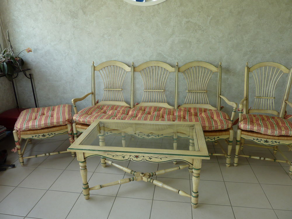 salon Radassi&eacute; 3 places , fauteuil , repose pieds Meubles
