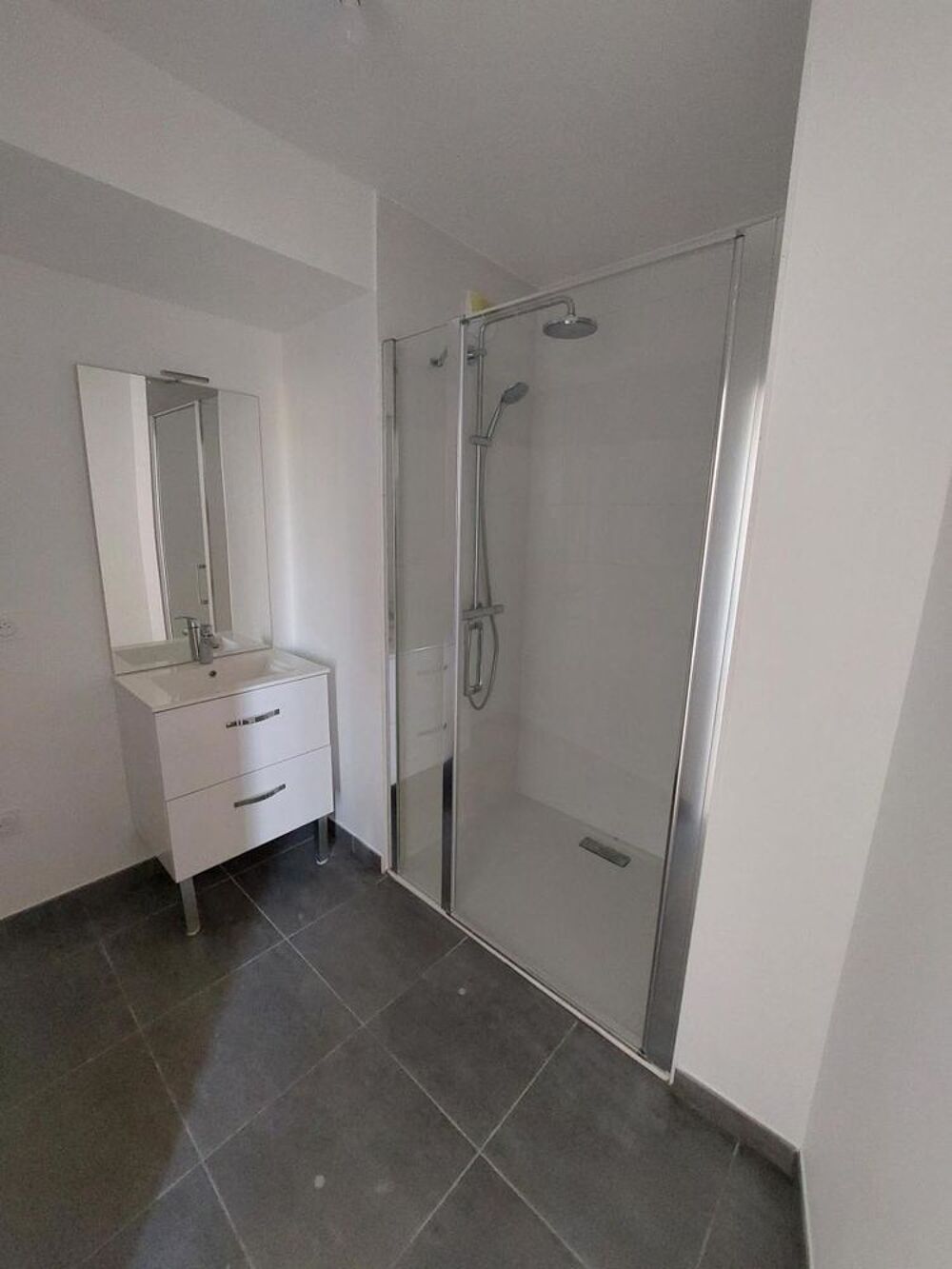 Location Appartement Appartement neuf de type 2 avec parking Reims