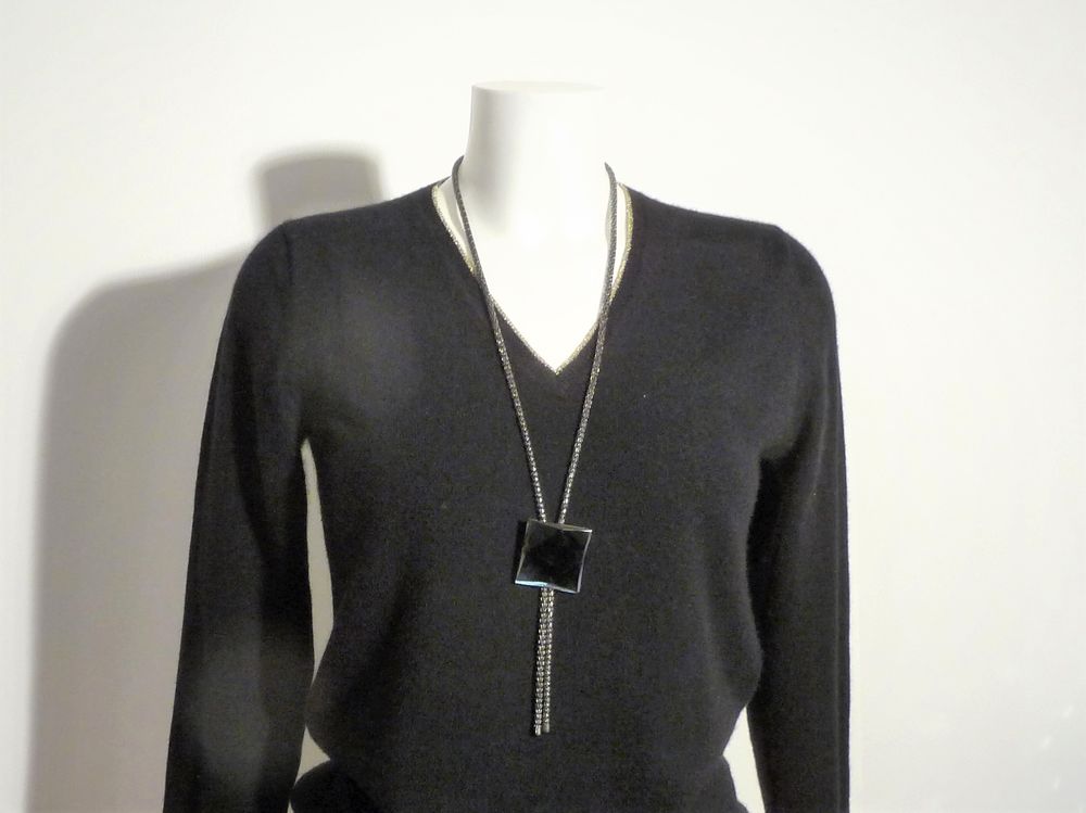 Collier/ Sautoir en M&eacute;tal Gris Fonc&eacute; avec Carr&eacute; Miroit&eacute;-Neuf Bijoux et montres