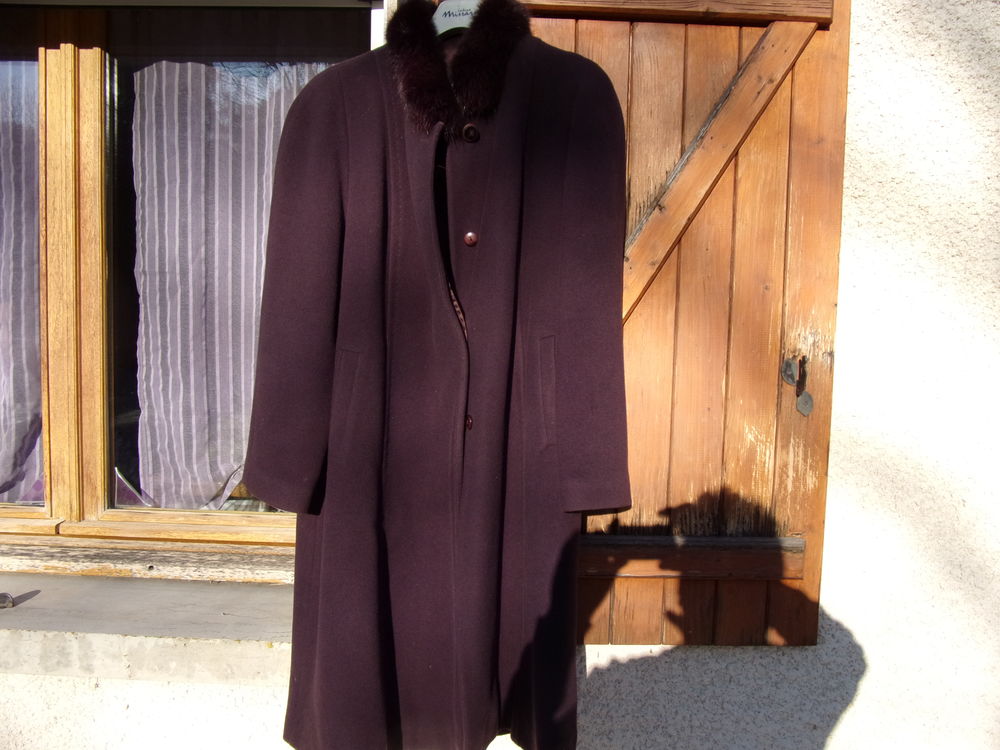 Tr&egrave;s joli manteau en cachemire Vêtements