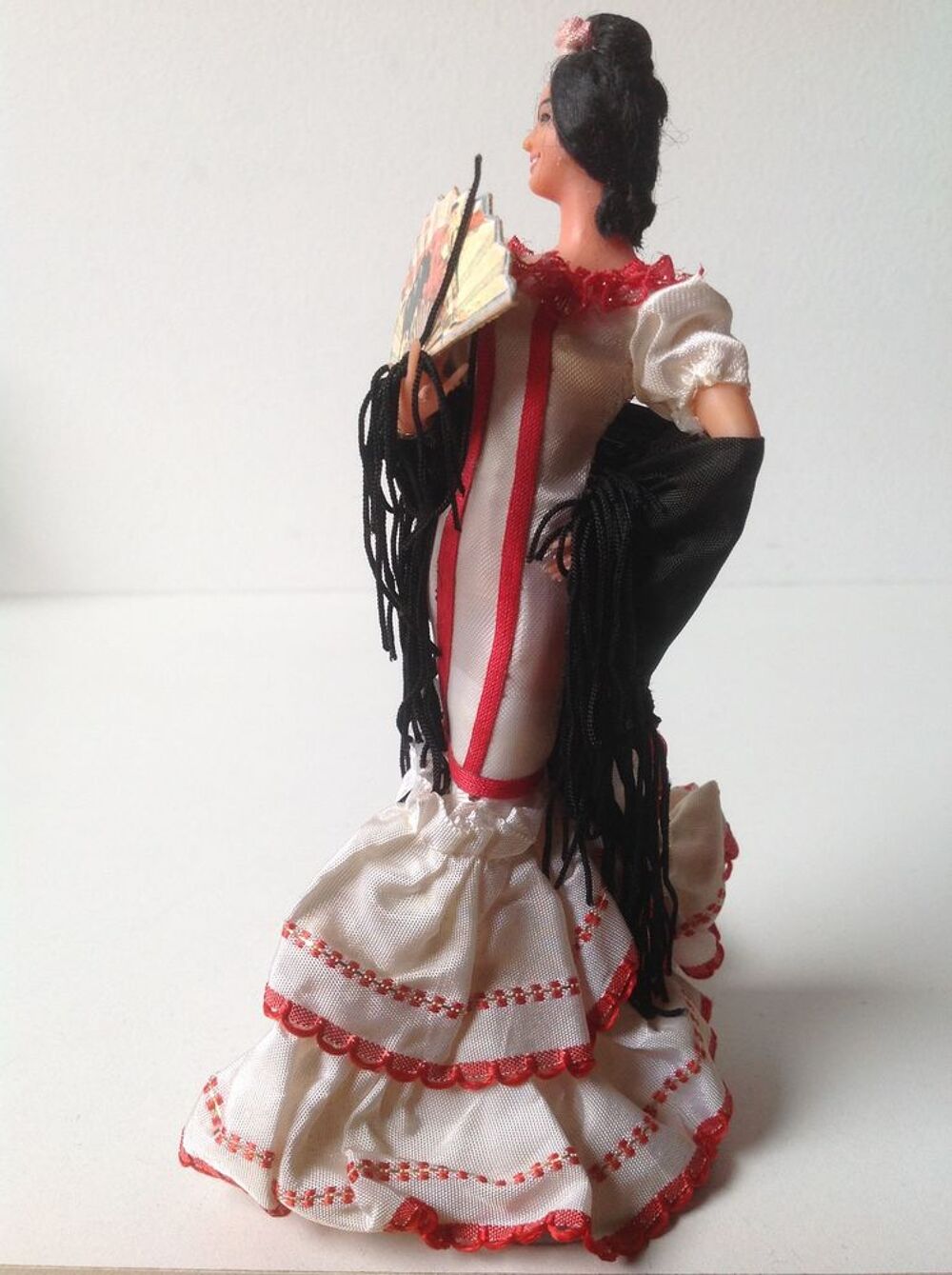 POUP&Eacute;E ESPAGNOLE &Agrave; L'&Eacute;VENTAIL ANCIENNE Décoration