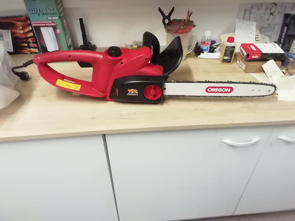 Tron&ccedil;onneuse &eacute;lectrique top craft KSI 2100 refaite &agrave; neuf Bricolage