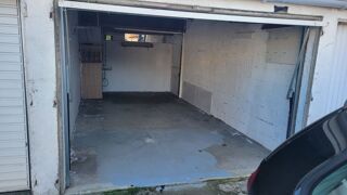  Parking / Garage à louer 20 m²