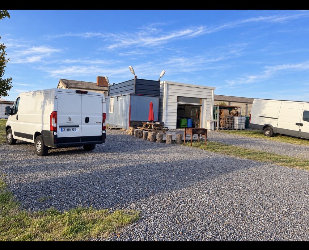Location Atelier Local prêt à travailler ? Bureau + Atelier + Terrain 750 m² Montdidier