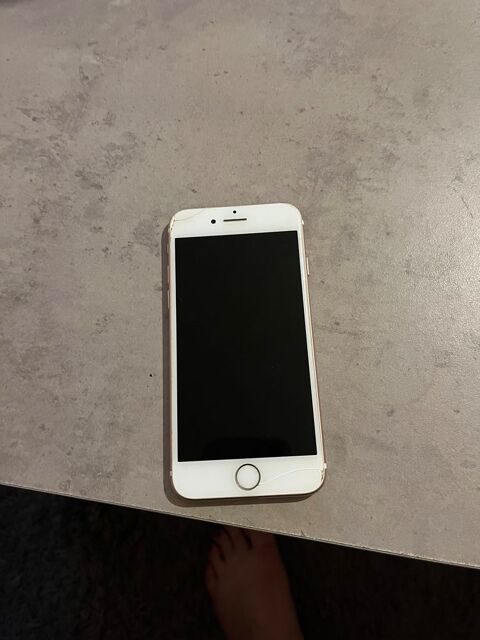  Iphone 7 stockage 64Go, couleur rose 50 Ablon-sur-Seine (94)