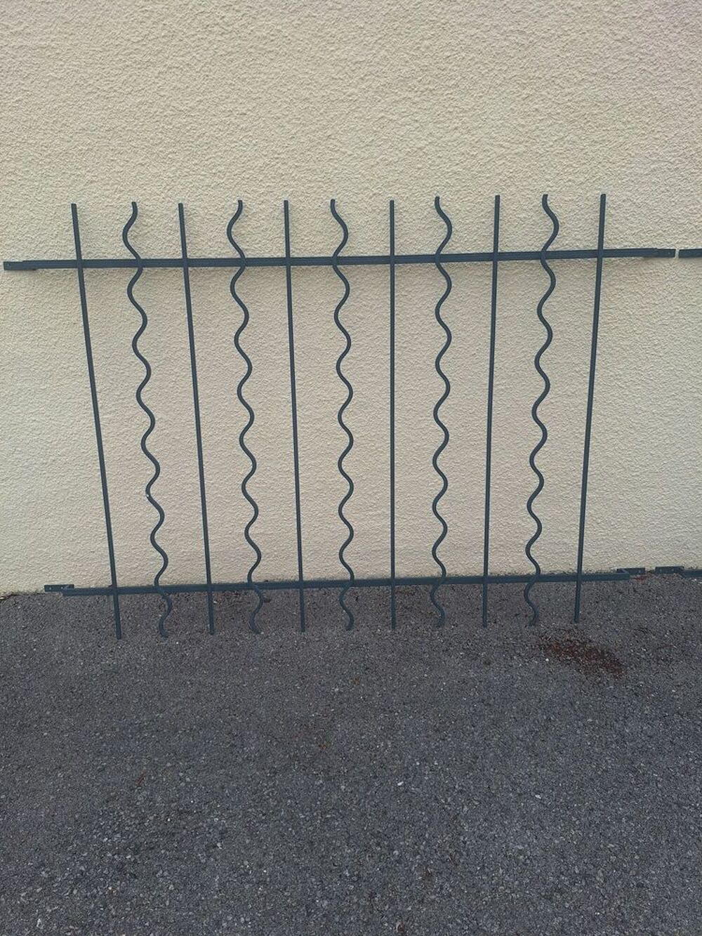 Grilles fer forg&eacute; pour fen&ecirc;tre . Bricolage
