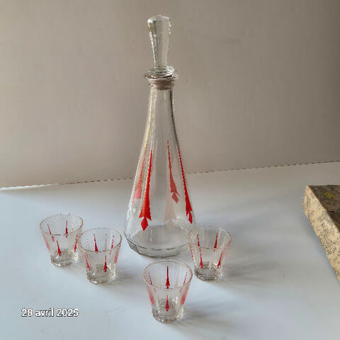 Magnifique service � liqueur des ann�es 50 , carafe � boucho 15 Saumur (49)