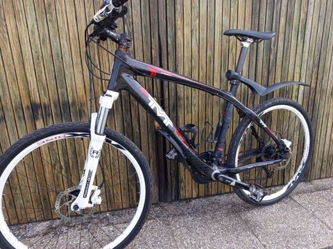 VTT équipé VTC marque  TVT  cadre carbon Ancenis (44)