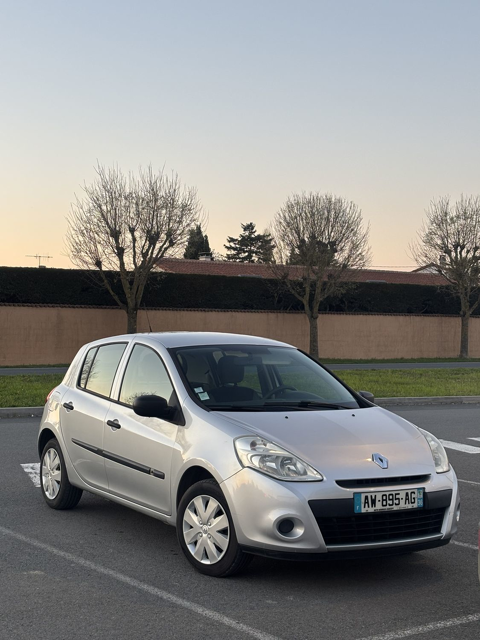 Renault clio iii dCi 70 115g eco2 Expression Clim