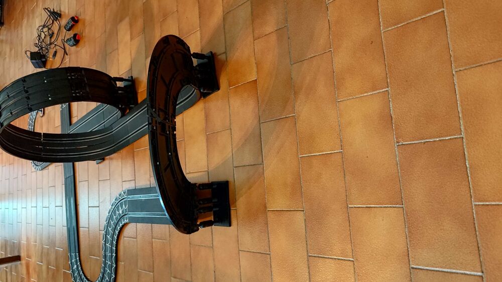 Circuit &eacute;lectrique enfants Carrera, univers Spiderman Jeux / jouets