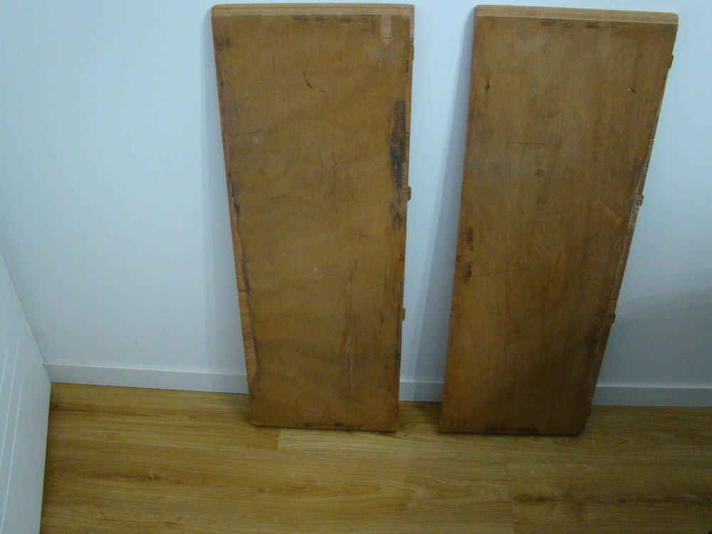 TABLE RONDE DE COULEUR CH&Euml;NE MOYEN, 2 RALLONGES BOIS, CHAISE Meubles