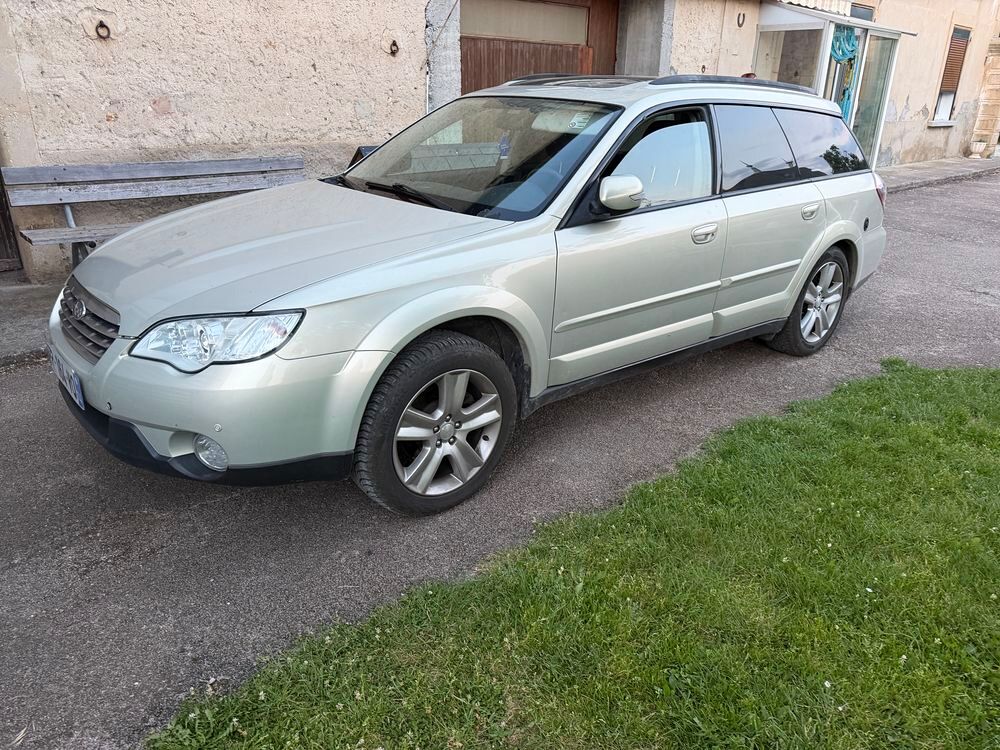 Legacy Outback Break 2.5i 2009 occasion 38690 B&eacute;venais