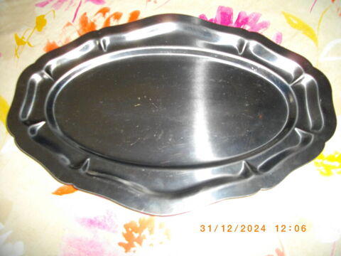 Plat plat ovale en inox - Dimensions : 30 cm X 21 cm Perros-Guirec (22)