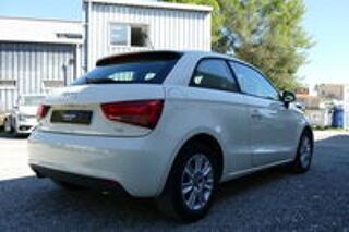 A1 Sportback 1.6 TDI 105 Ambiente (5 CV) 2011 occasion 13600 La Ciotat