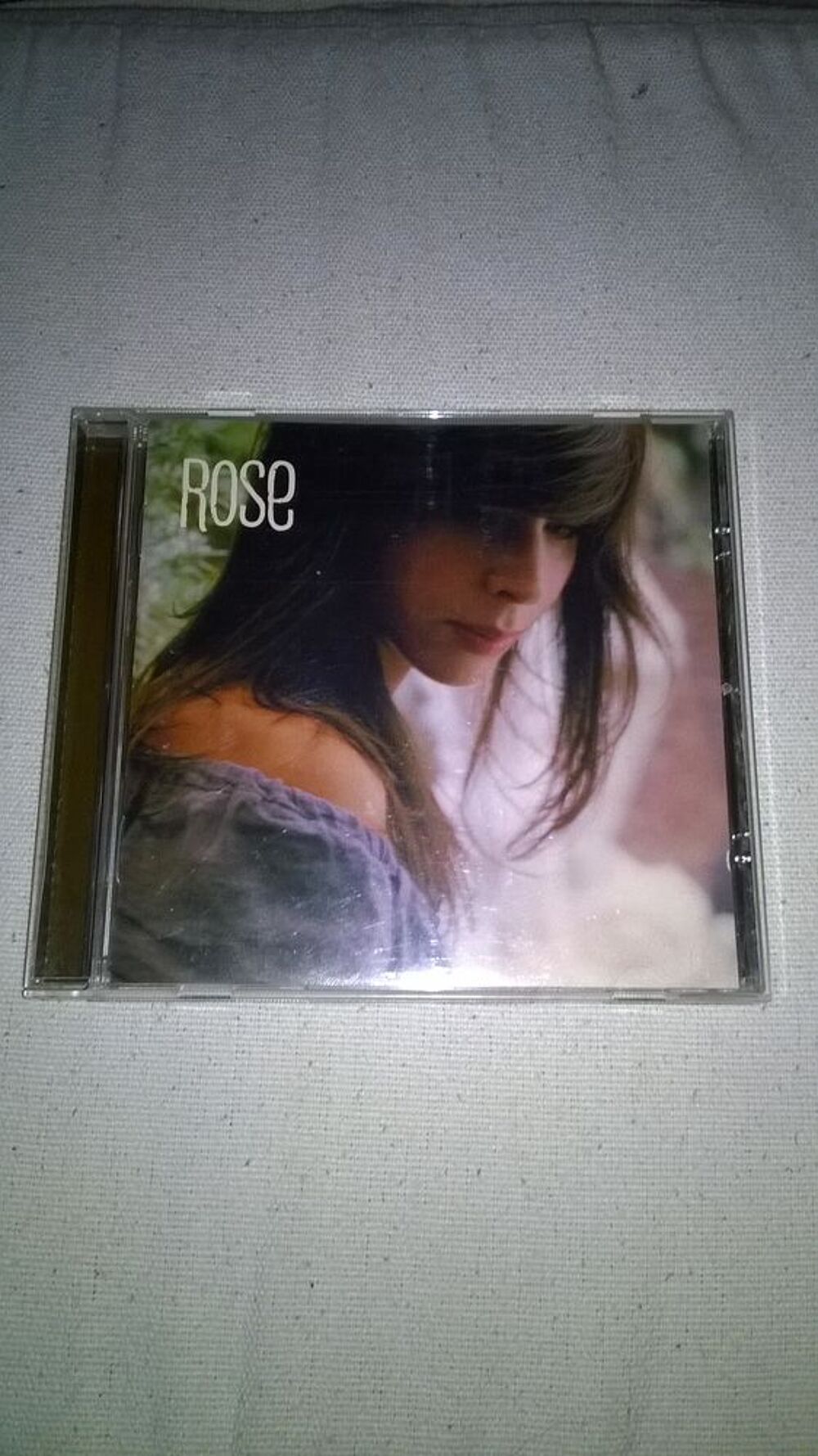 CD Rose
Rose
2006
Excellent etat
Liste
Saisons
Sombre Co CD et vinyles