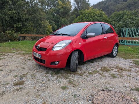 Toyota Yaris 1.4 - 90 D-4D FAP Millenium 2011 occasion Ch&acirc;teauneuf 42800