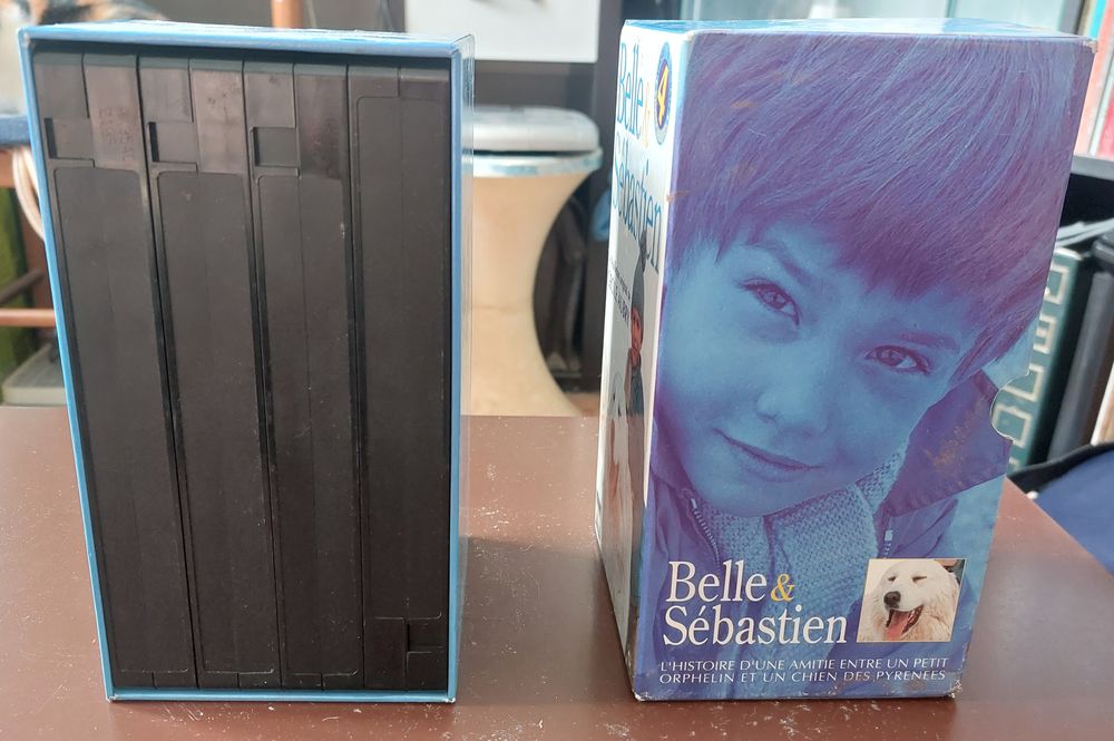 COFFRET K7 VHS "BELLE ET SEBASTIEN" DVD et blu-ray