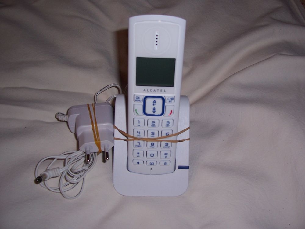 TELEPHONE ALCATEL A GROSSE TOUCHE NEUF Téléphones et tablettes