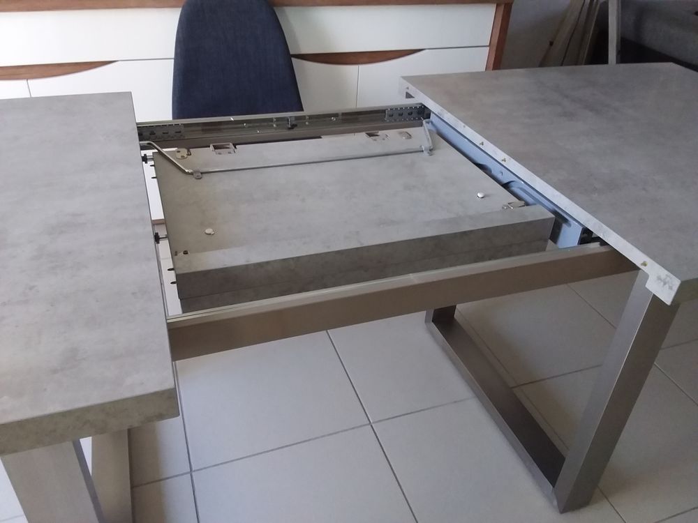 Grande table. Meubles